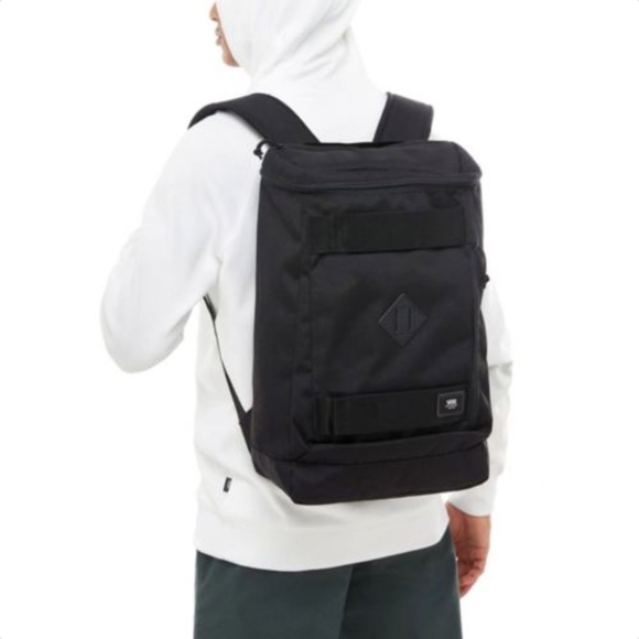 vans hooks skatepack backpack